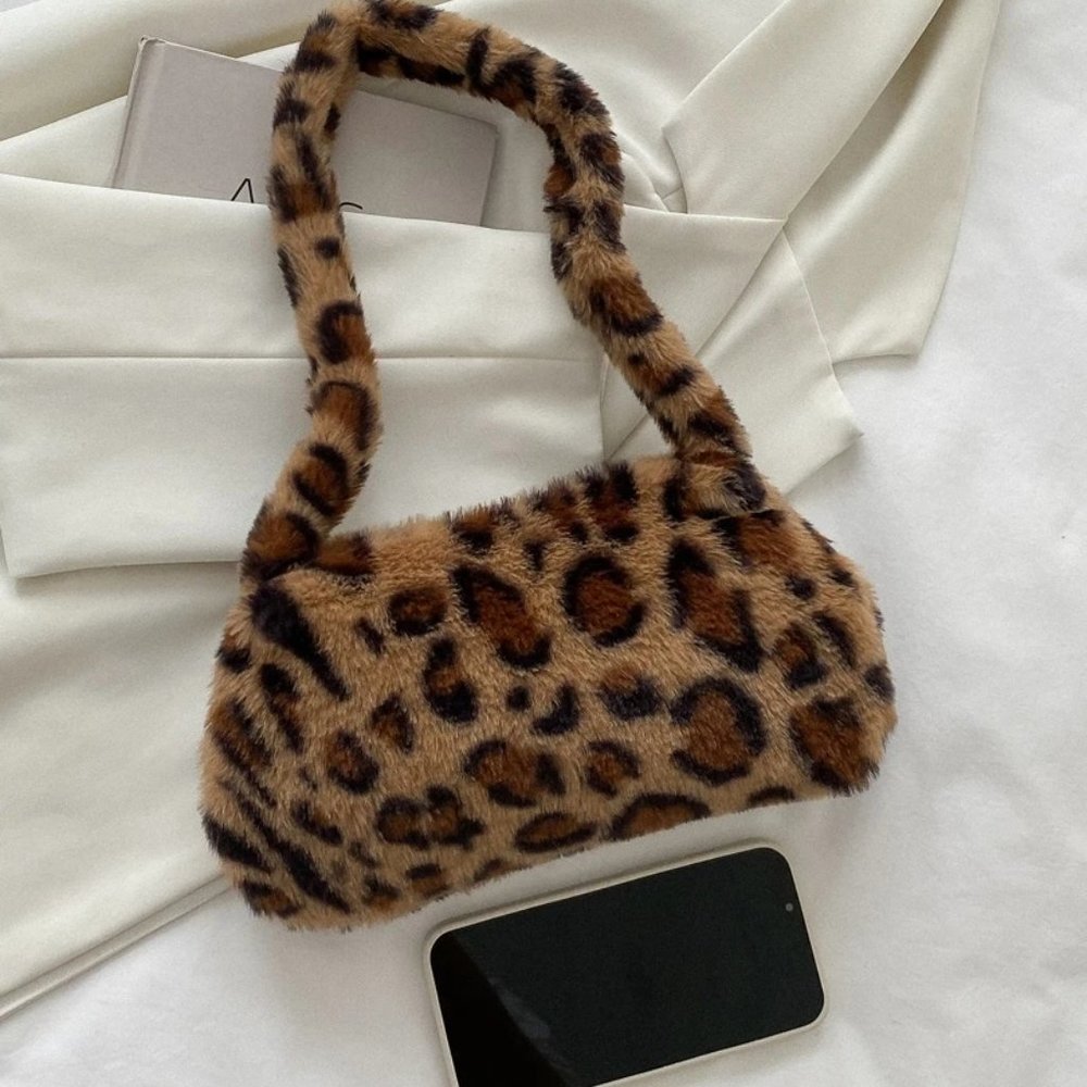 Fluffy Leopard Print Shoulder Bag